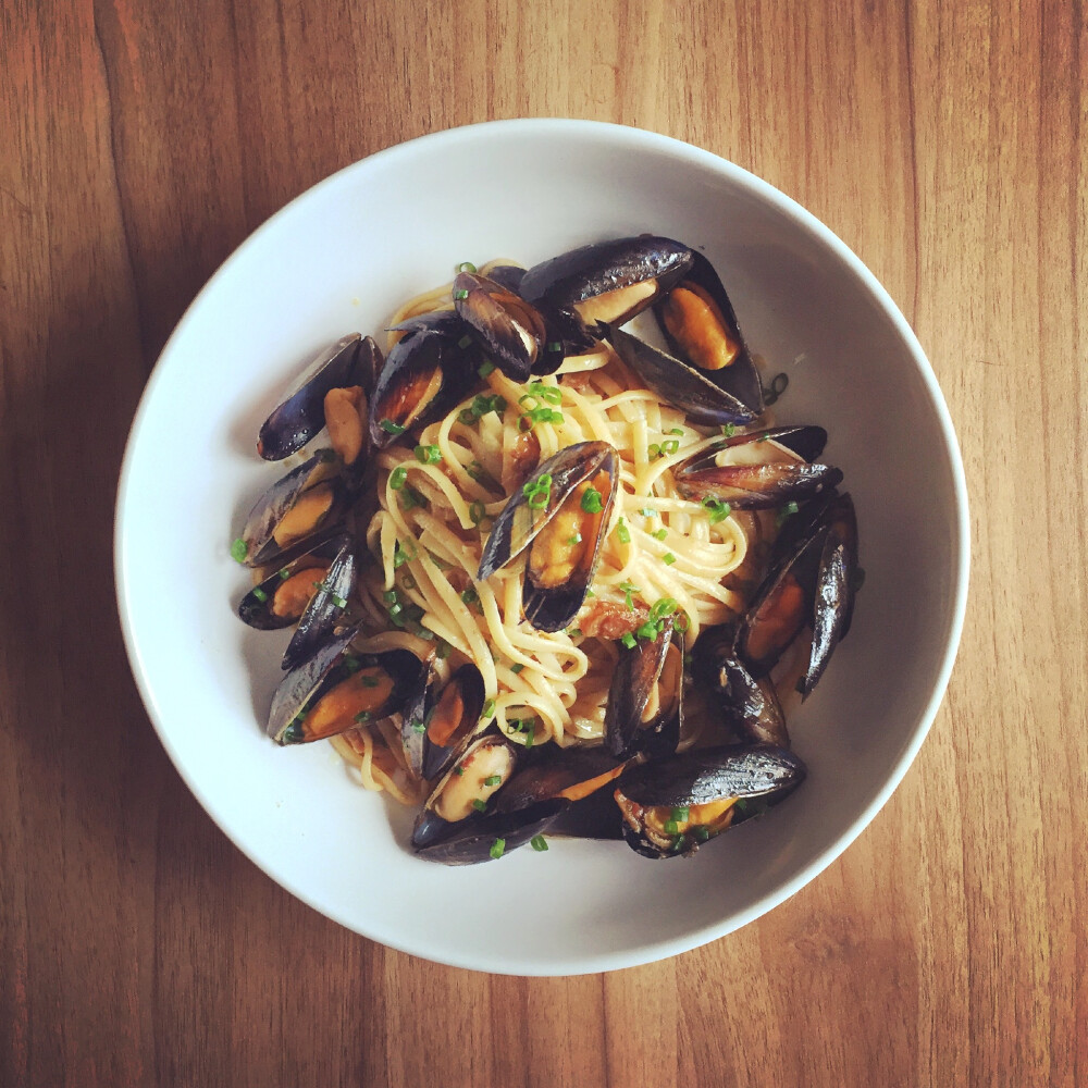 Wayne's Kitchen Table | Black Mussel Linguine