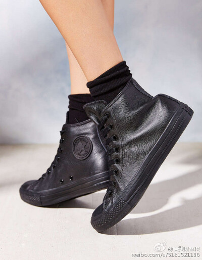 Converse Chuck Taylor All Star Leather High-Top Sneaker