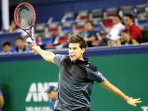  圣彼得堡公开赛继续展开争夺，奥地利小将蒂姆在与同胞毛瑞尔的比赛中，直落两盘以6-2、7-6（2）获胜，晋级八强。比赛中，蒂姆发出了7记ace，没有双误。 　　意大利人伯莱里以4-6、6-3、6-1逆转外卡选手卢布列夫，将在下一轮挑战头号种子伯蒂奇。