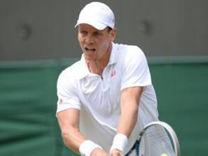 圣彼得堡公开赛继续展开争夺。2号种子加拿大大炮拉奥尼奇以6-4、6-4淘汰了东斯科伊，晋级八强。但头号种子伯蒂奇则没有那么幸运，他不敌意大利对手伯莱里，遗憾出局。