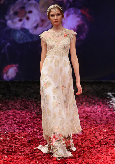 Claire Pettibone Brides Collection ——玫瑰花路上的嫁衣