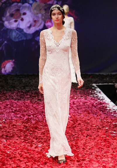 Claire Pettibone Brides Collection ——玫瑰花路上的嫁衣