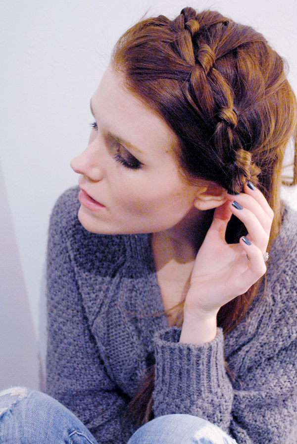 Knotted Milkmaid: Put a new spin on an old classic with this version of the milkmaid braid. Tutorial via: love blair.