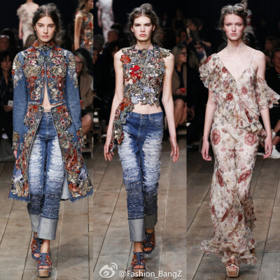 Alexander McQueen Spring 2016 | Paris | 在2016春夏系列，Sarah Burton为Alexander McQueen构筑了超级女英雄情节。