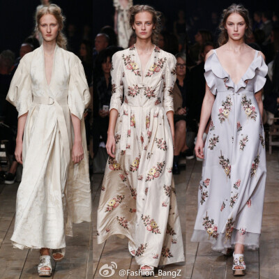 Alexander McQueen Spring 2016 | Paris | 在2016春夏系列，Sarah Burton为Alexander McQueen构筑了超级女英雄情节。