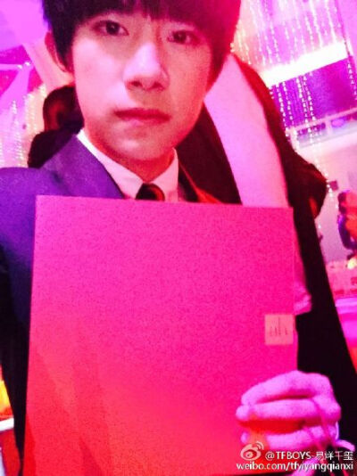 照片里的你们满满都是爱。新婚快乐哦！@黄晓明 @angelababy