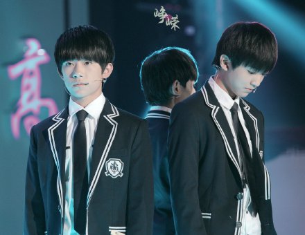 听加油少年说# #tfboys头角峥嵘逐梦与共# 峥嵘带各位小伙伴多方位