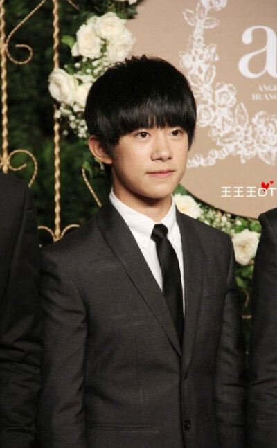 #王源# #王俊凯# #易烊千玺# #TFBOYS# 【2015.10.07.ah婚礼】@浅笑宛如薄樱 笑姐~你家TFBOYS~快来谢谢我