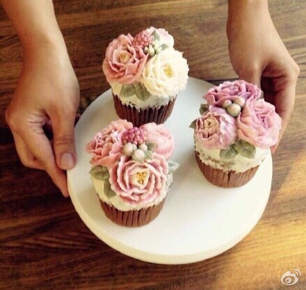 花朵一样的cupcakes，太美啦~（转）