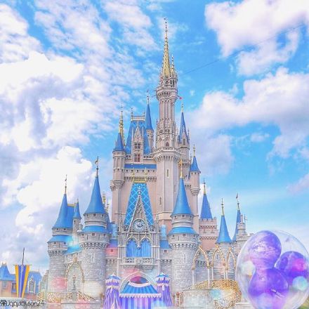 Shanghai Disney Resort 上海迪士尼乐园 于明年开园。据说可以承办公主主题婚礼，简直不能太棒 ~