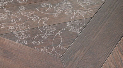 该系列独特的纹理效果源于意大利北部的珍贵树木，奢华感与年代感赋予其鲜活的生命；35片之内瓷砖纹理绝不重复的逼真效果，使得此产品的色彩更加自然，真实的体现了木质地板的独特韵味；精致的手工雕刻花纹，散发出经…