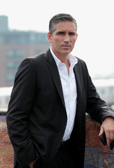 上传于 48分钟前 来自 微博桌面 #Jim Caviezel# POI 305