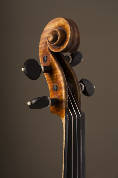1728年制 朱塞佩-瓜奈利 “Kubelik, Von Vecsey”小提琴