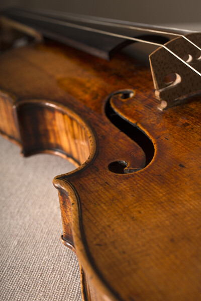1736年制 朱塞佩-瓜奈利 “Lafont”小提琴