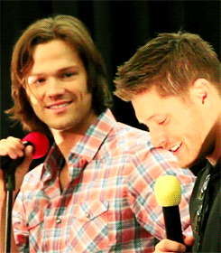 #J2# 啪嗒看珍妮的眼神看得我想嫁给他#GIF图# （O网页链接