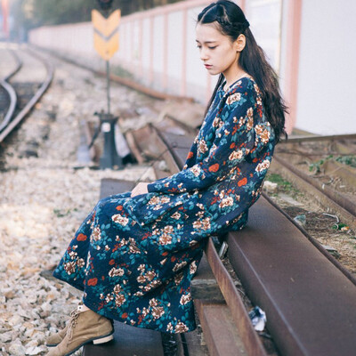 民族风女装宽松袍子原创秋冬文艺复古印花连衣裙秋装长袖加厚长裙