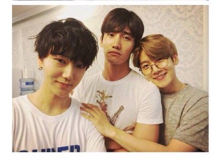 #文武双全边伯贤##BAEKHYUN# 【yesung1106】艺声INS 更新伯贤相关1P 哈利波咸