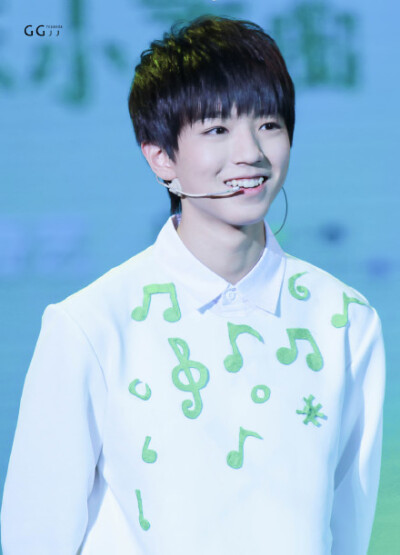 @TFBOYS-王俊凯 你很开心吼