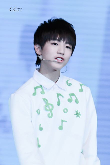 @TFBOYS-王俊凯 你很开心吼