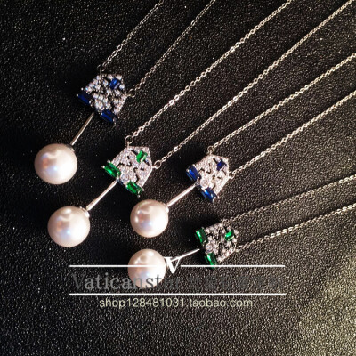 牛货~apm独家高端定制盾牌复古镂空珍珠锁骨短项链