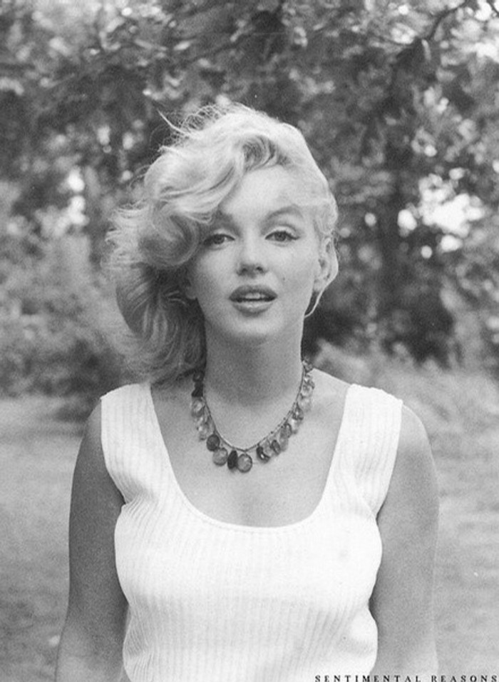 美国 Marilyn Monroe 玛丽莲梦露 最喜欢她这个表情，性感迷离中带着纯真