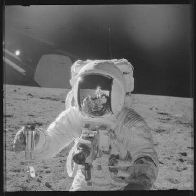 孤独的旅行。NASA近日公布了一系列当年阿波罗登月任务时的照片，展示了1968年到1972年的各艘阿波罗飞船在宇宙拍到的精彩瞬间。阿波罗系列飞船都配备有专门的哈苏(Hasselblad)相机，在飞船运行的途中拍下了数以千计的…