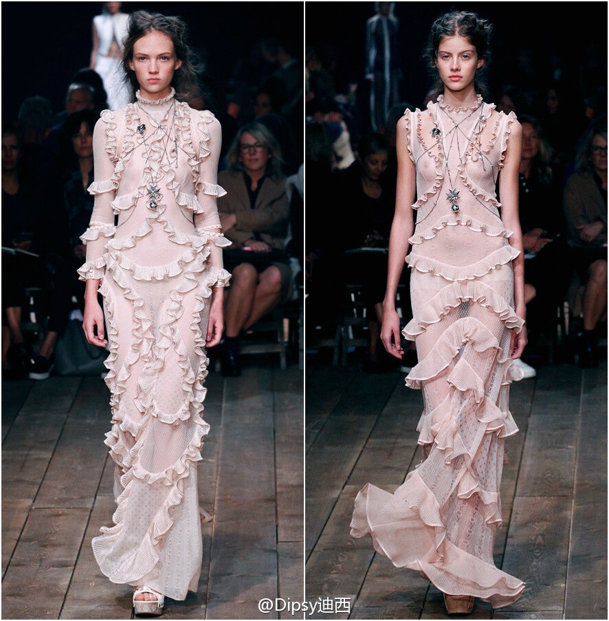 Alexander McQueen S/S 2016┃维多利亚年代高贵傲慢的英伦玫瑰~