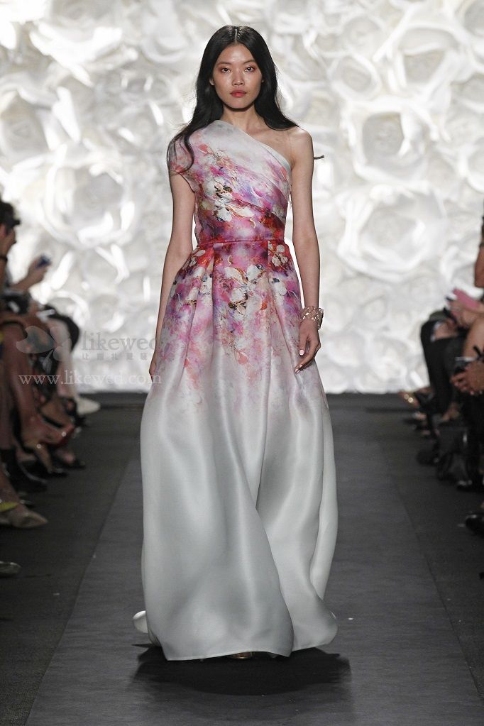 20 Floral Wedding Dresses That Will Take Your Breath Away