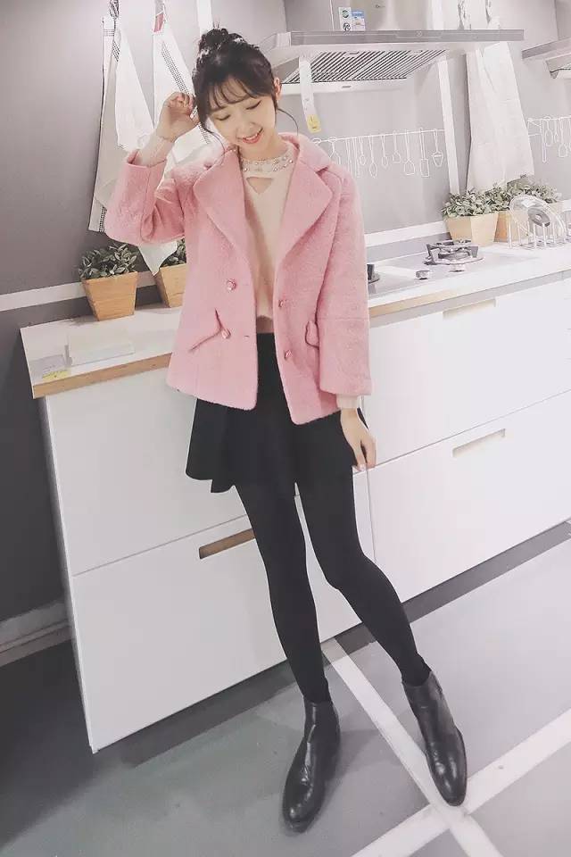 粉色大衣穿衣搭配http://www.fashion04.com/shishangchuanyi/1034/.html