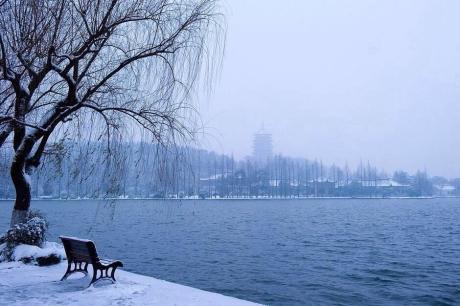 雪后西湖，淡妆浓抹总相宜