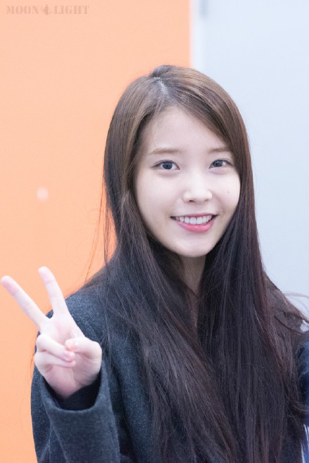 [151213] CHAT-SHIRE 광주 콘서트 깜짱 등장 아이유 직찍 by 달빛마차 O网页链接