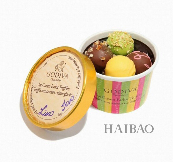 歌帝梵巧克力 (Godiva Chocolatier) 虽然价格昂贵，但它细腻美好的口感仍然俘获了不少报友的心。进入炎炎夏日，这个奢华的巧克力品牌也推出了冰沁宜人的冰淇淋口味，核桃焦糖圣代、开心果冰淇淋、香草草莓、薄荷巧克力、柠檬雪酪和香蕉草莓……如冰淇淋般清凉消暑的美味巧克力你想不想尝试呢？