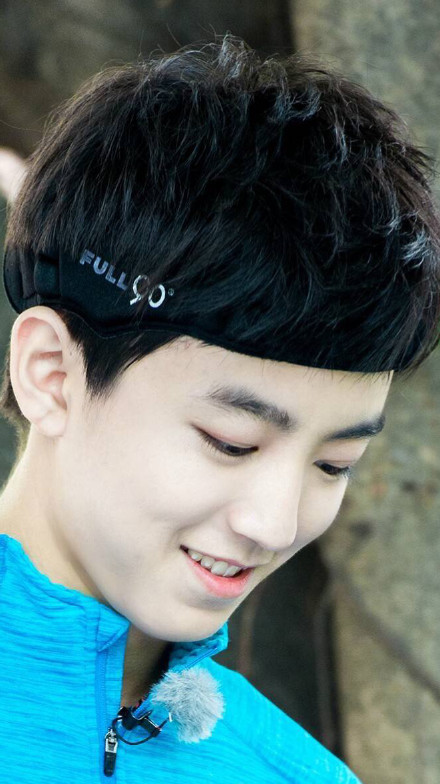 全员加速中 第八期 王俊凯…………………别，点，开，大，图