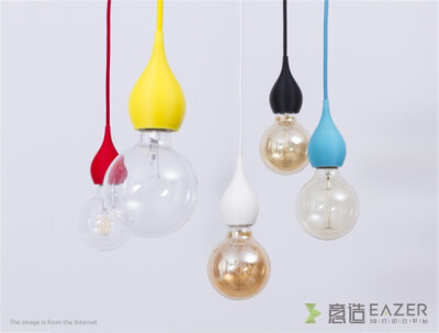 由意造网推广设计品牌“CRE8”设计的“Susan Ceiling Lamp”吊灯，是一款打造轻松愉悦家居氛围的完美艺术品。