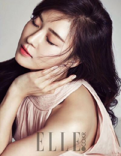 #杂志大片# ELLE Korea 01/2016｜河智苑，阿玛尼彩妆。