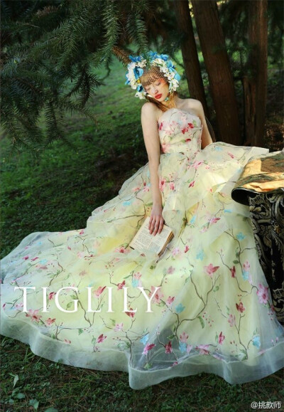 TIGLILY Spring 2016｜穿上梦幻绚丽的彩纱，犹如林中仙子，真是美die…