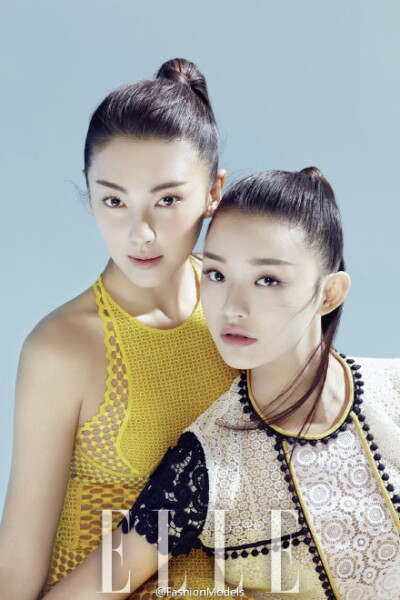 张雨绮、林允演绎ELLE 2月上封面大片，两代“星女郎”首次共同拍摄杂志大片。