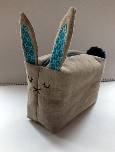 Bunny pencil case. Nx: