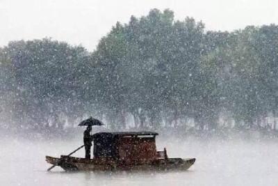 杭州下雪了 ❄️ 晚来天欲雪 能饮一杯无？