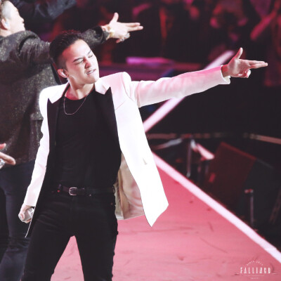 bigbang 权志龙 [FallinGD] 20151231 湖南卫视跨年演唱会 / HQ #权志龙##G-Dragon# 像中枪一样 BANG!BANG!BANG!