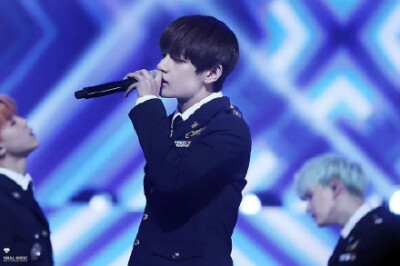 #金泰亨##V# 【Visual Shock】160121 金唱片更新1P 那天饭拍的杀伤力是大写加粗的MAXXXX！