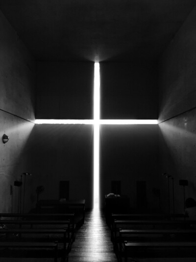 日本. 大阪府茨木市. 光之教堂(Church of the Light). 2014. | 建筑师：安藤忠雄 Instagram: cocu_liu | 微博: @Cocu_刘辰 | LOFTER ART 手机摄影极简chihato人人都是手机摄影师建筑旅行黑白iphone摄影