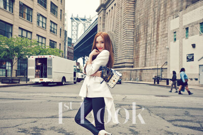 韓國女孩 - Jessica &amp;amp; Krystal 1st Look Magazine