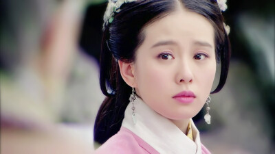 刘诗诗《女医明妃传》 【谈允贤】她从小偷偷随祖母学习中医知识，悬壶济世，得到老百姓的赞扬和支持，更凭借着对于医学的痴迷，克服重重困难，在医学上广收博采、兼收并蓄、自成一派，开创并建立了女医制度。从救人…