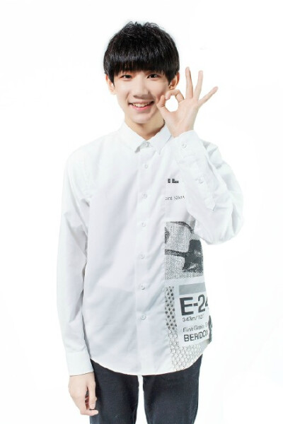 #添福三宝闹元宵# 不能让儿子们比我先白头 @TFBOYS组合