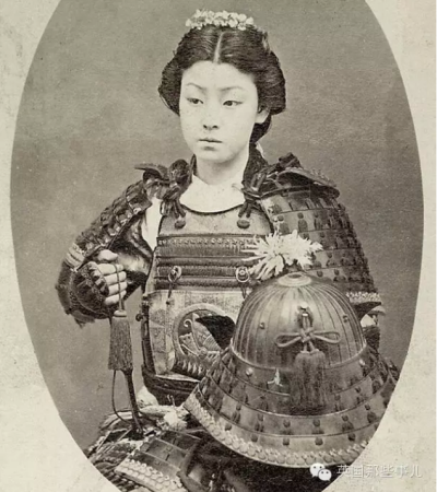 日本女战士