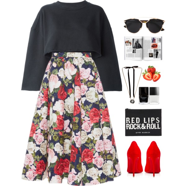 #oversizedflorals #floralprint #croptop