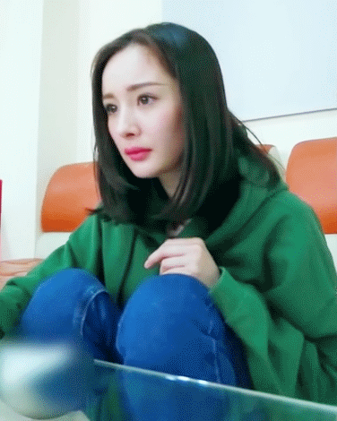 杨幂嗯让我想想让我来好好想想杨幂懵掉渣的动图戳大