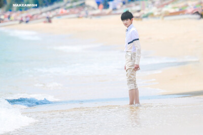 #TFBOYS王源# #王源# 你眼中的世界，和我眼中的你@TFBOYS-王源