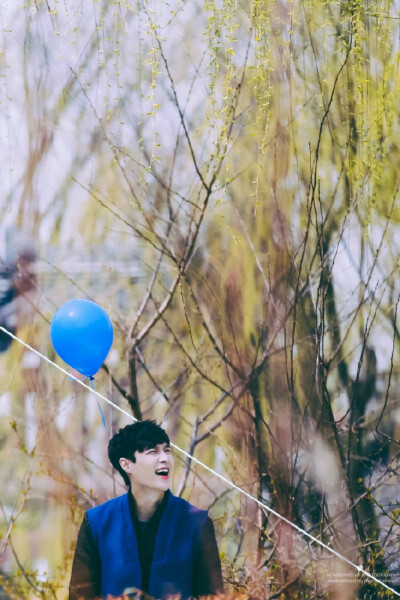 #张艺兴# #张艺兴极限挑战# 《小公子美如画》系列1p已公开+8p新图